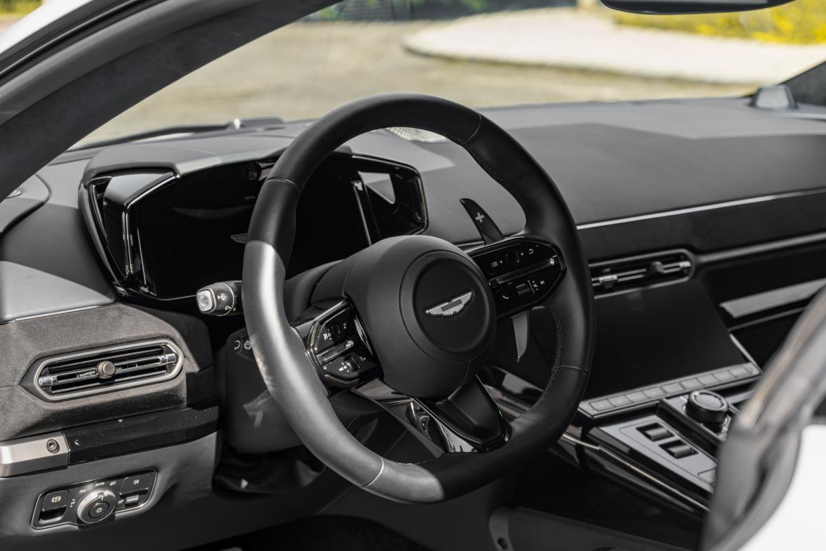 aston-martin-vantage-coupe-2024-gasolina-3982cc