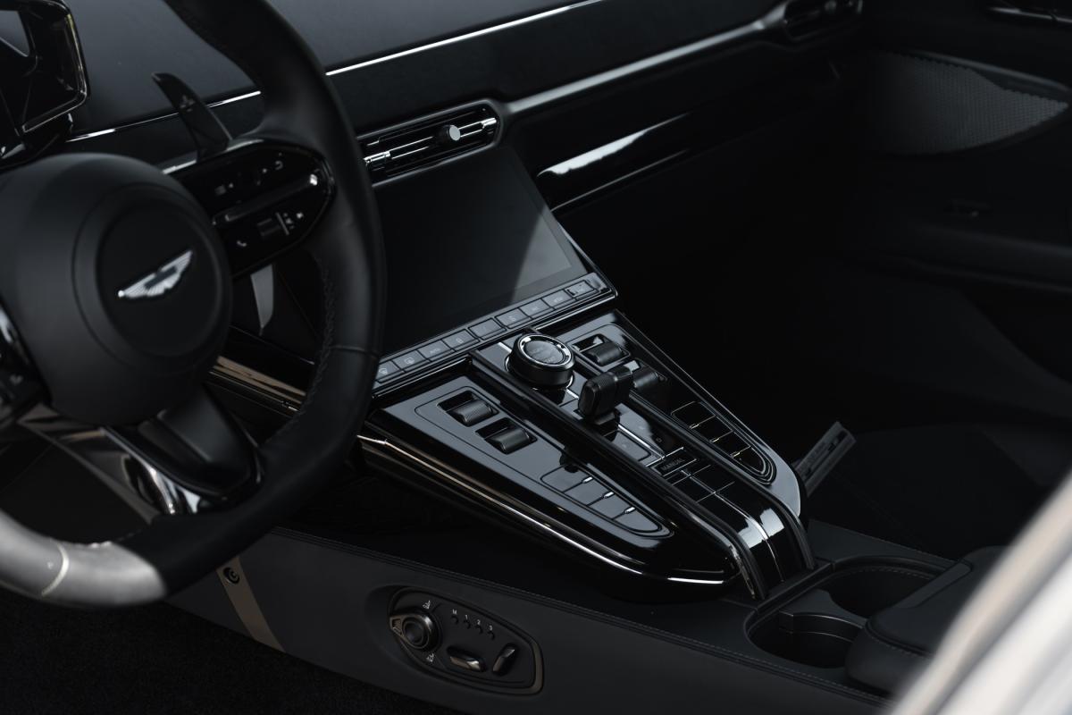 aston-martin-vantage-coupe-2024-gasolina-3982cc