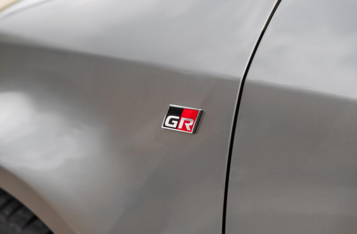 toyota-yaris-2024-gasolina-1618cc