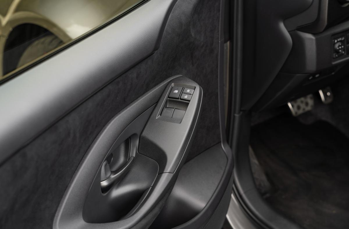 toyota-yaris-2024-gasolina-1618cc