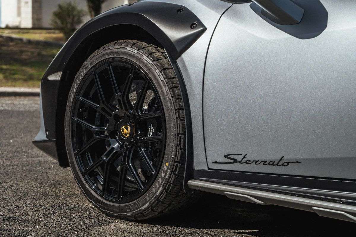 lamborghini-huracan-2023-gasolina-5204cc