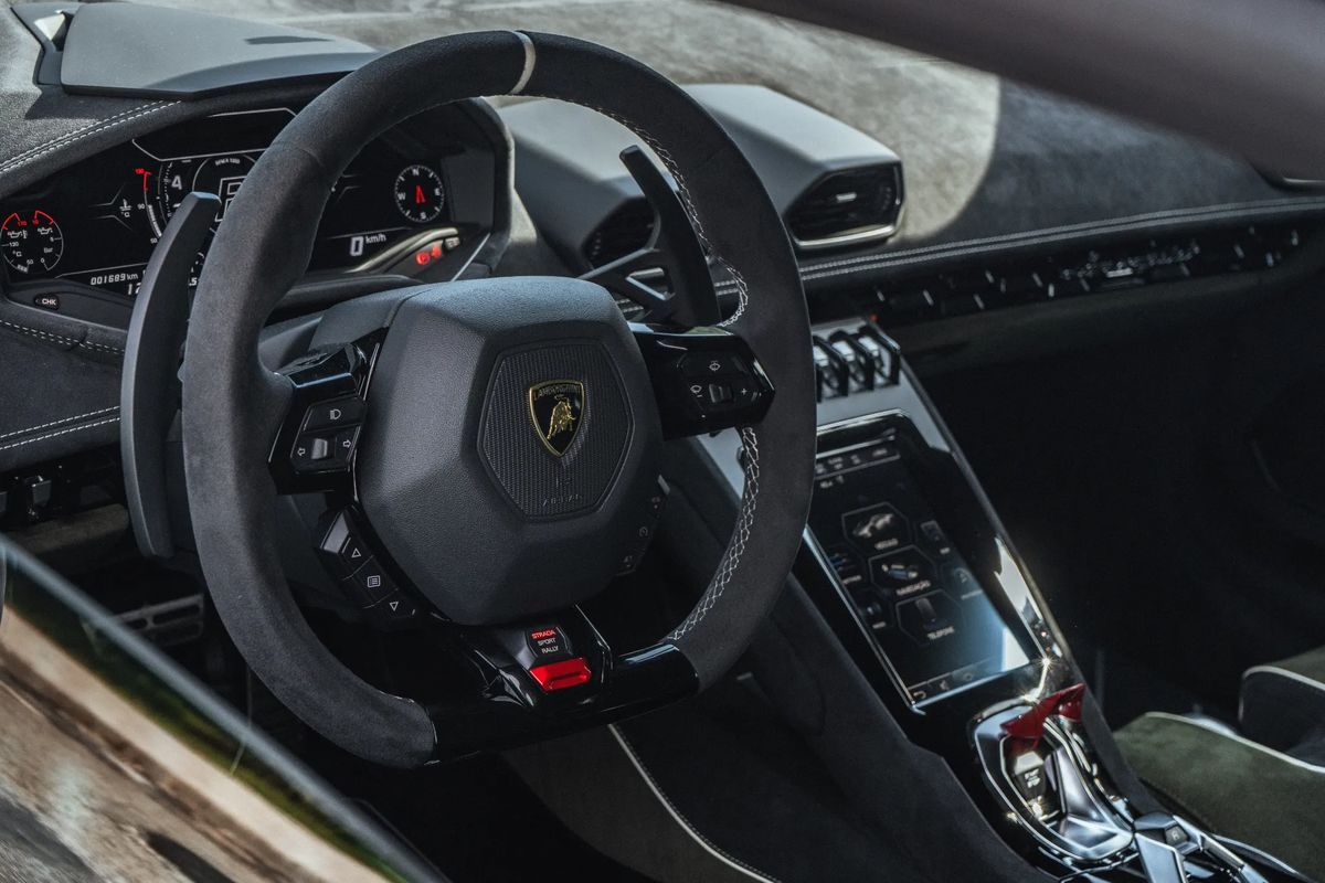 lamborghini-huracan-2023-gasolina-5204cc