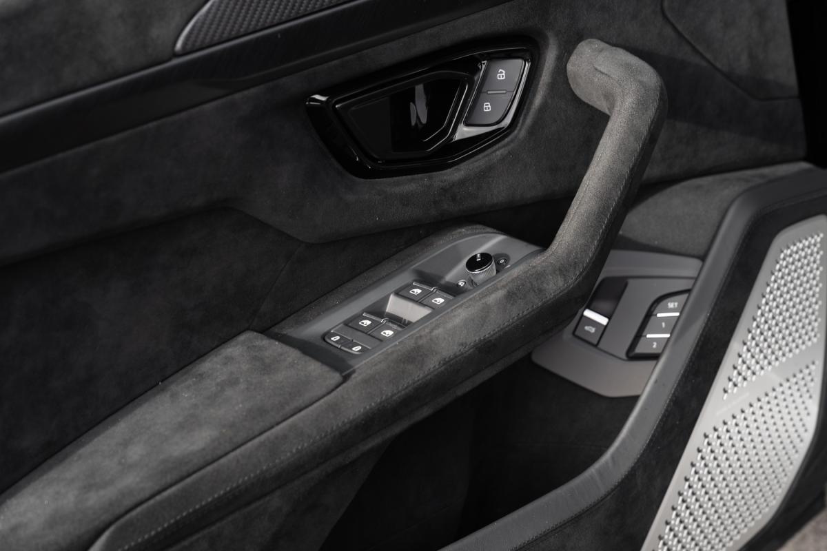 lamborghini-urus-2025-gasolina-3996cc