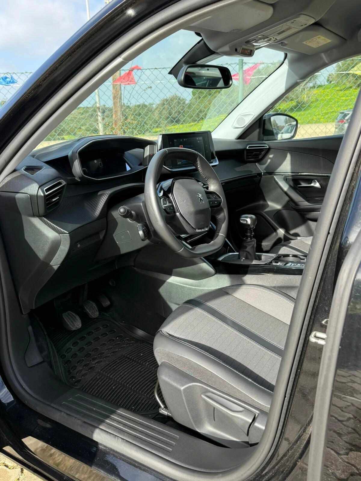peugeot-2008-2021-gasolina-1199cc
