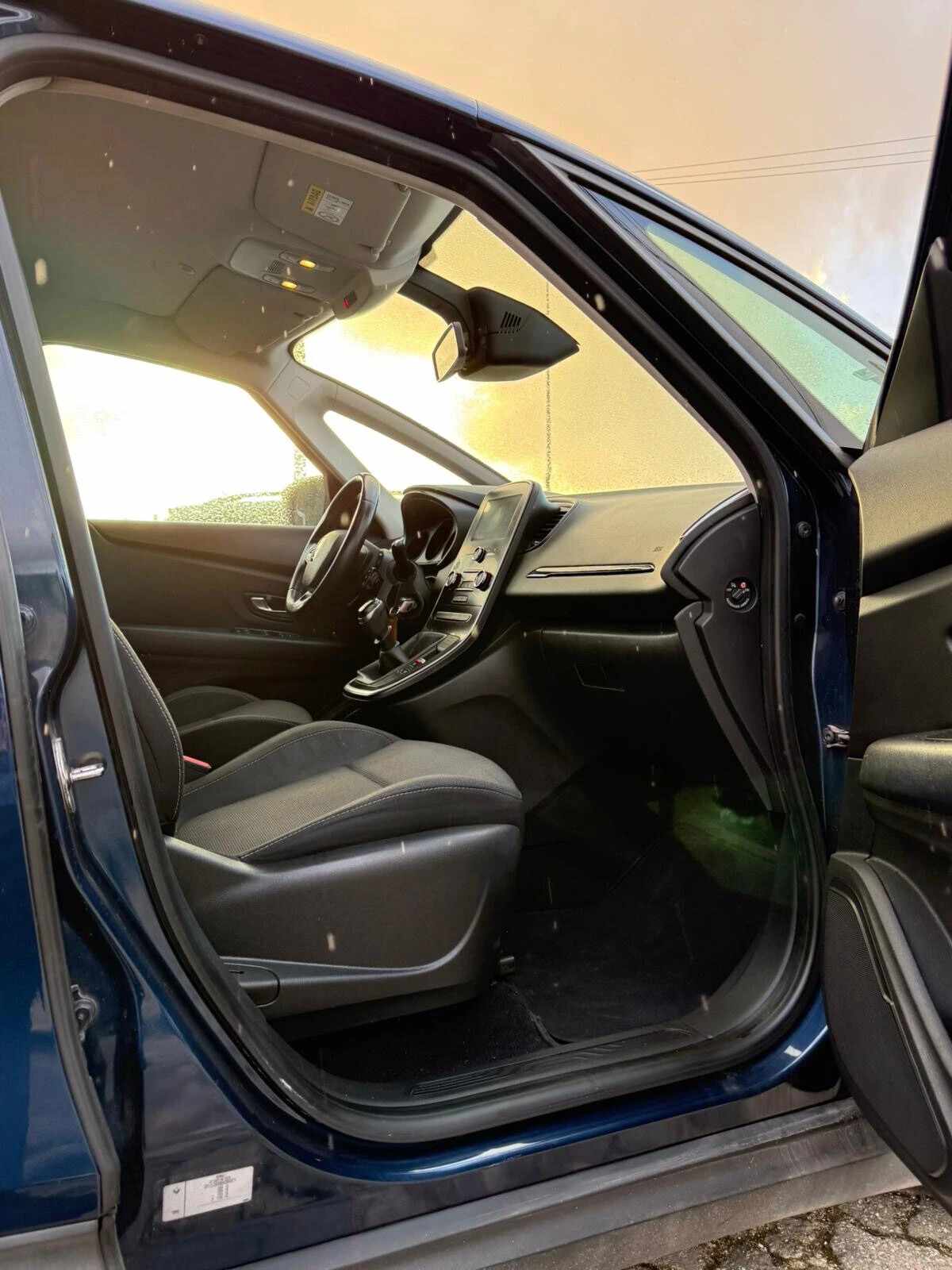 renault-scenic-2019-diesel-1800cc