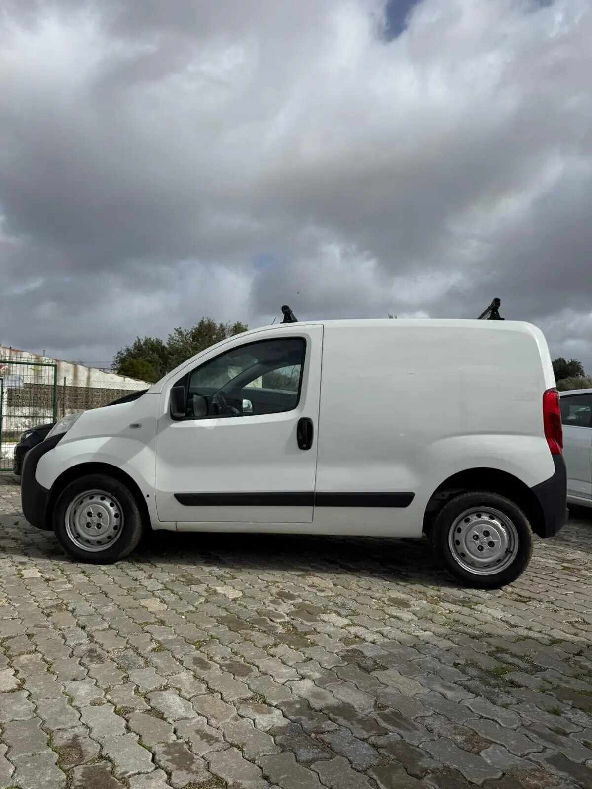 peugeot-bipper-2011-diesel-1300cc