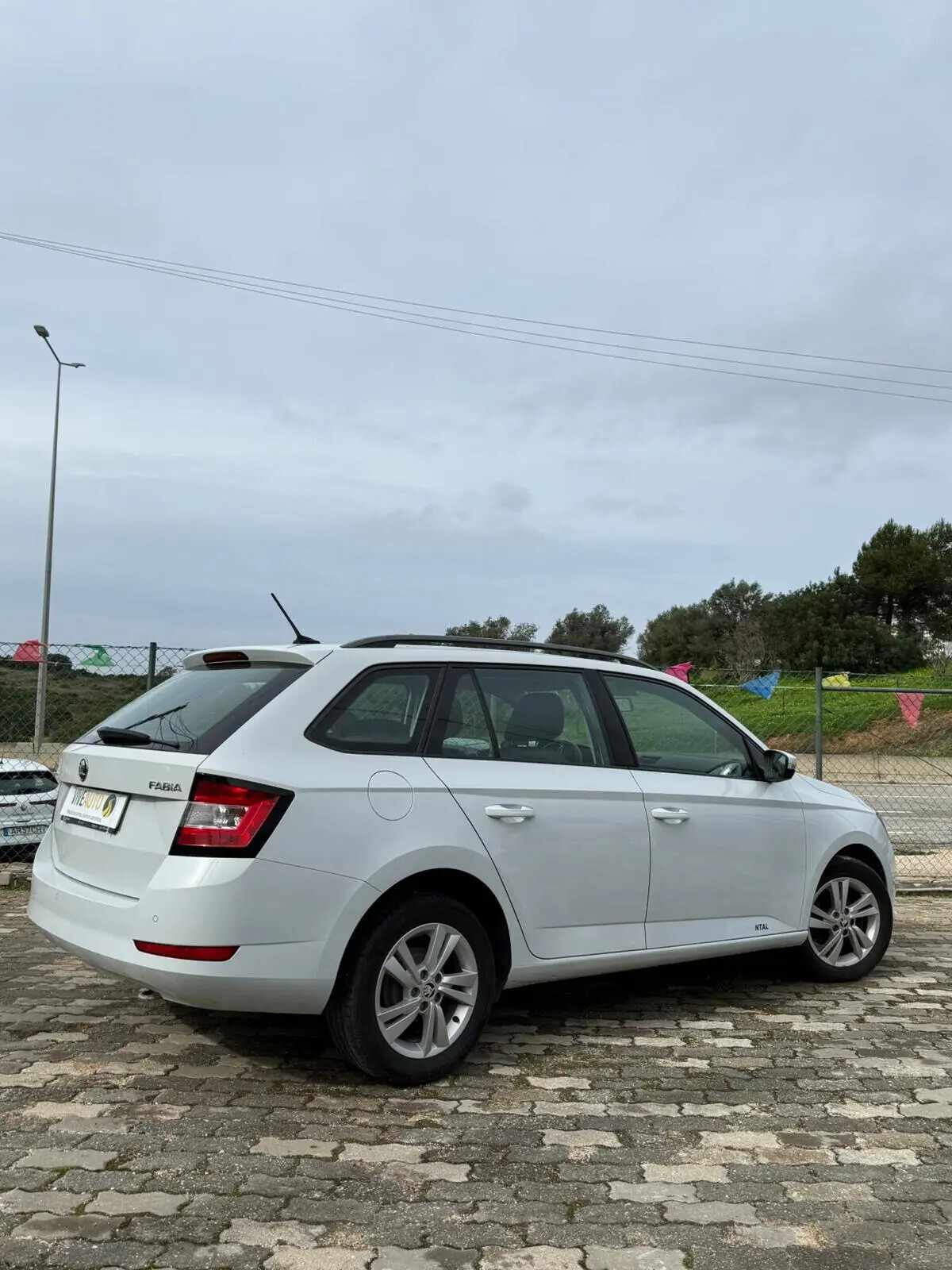 skoda-fabia-2019-gasolina-1000cc