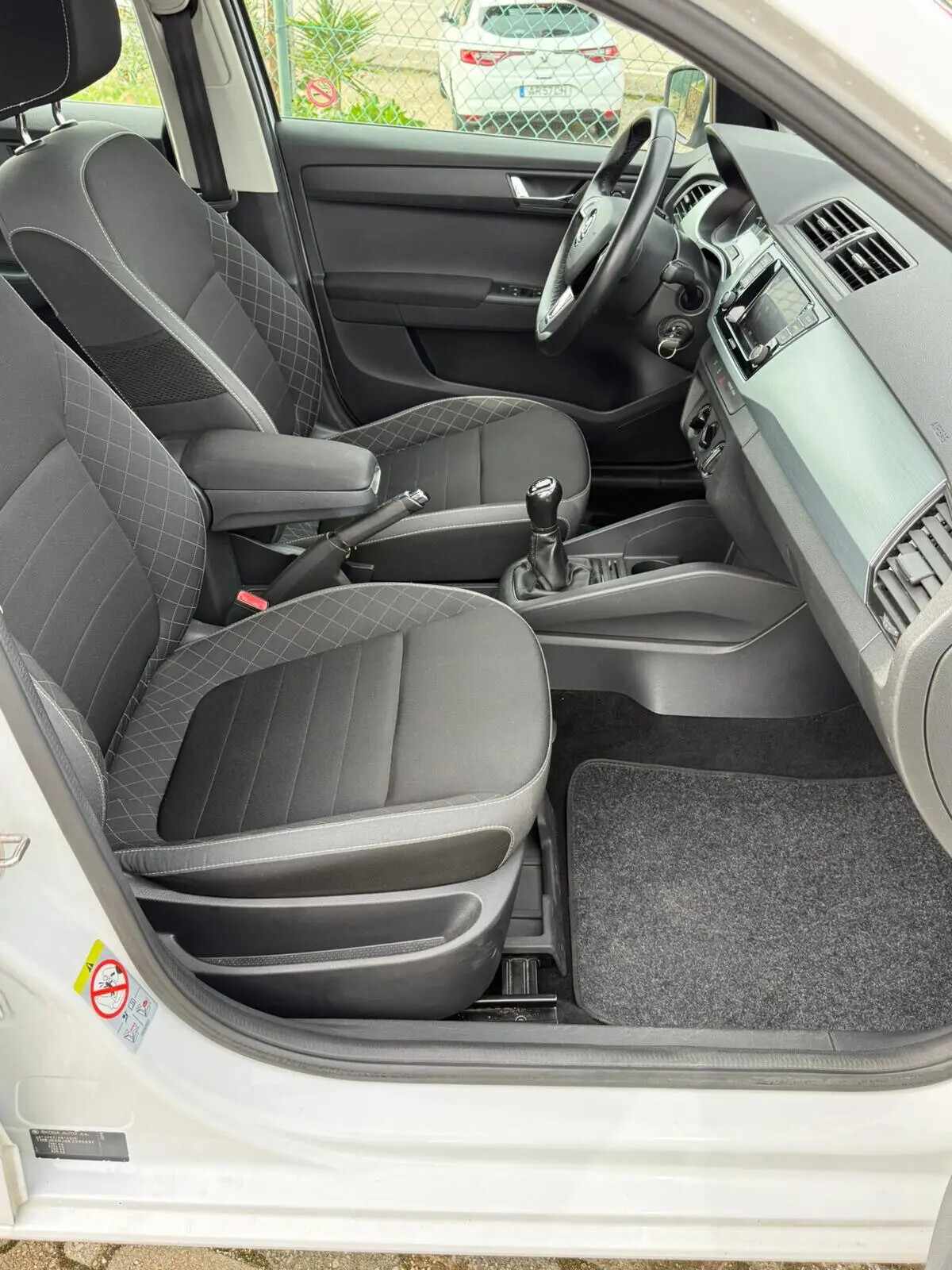 skoda-fabia-2019-gasolina-1000cc