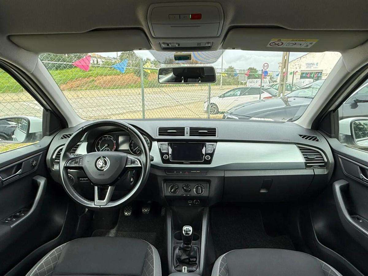 skoda-fabia-2019-gasolina-1000cc