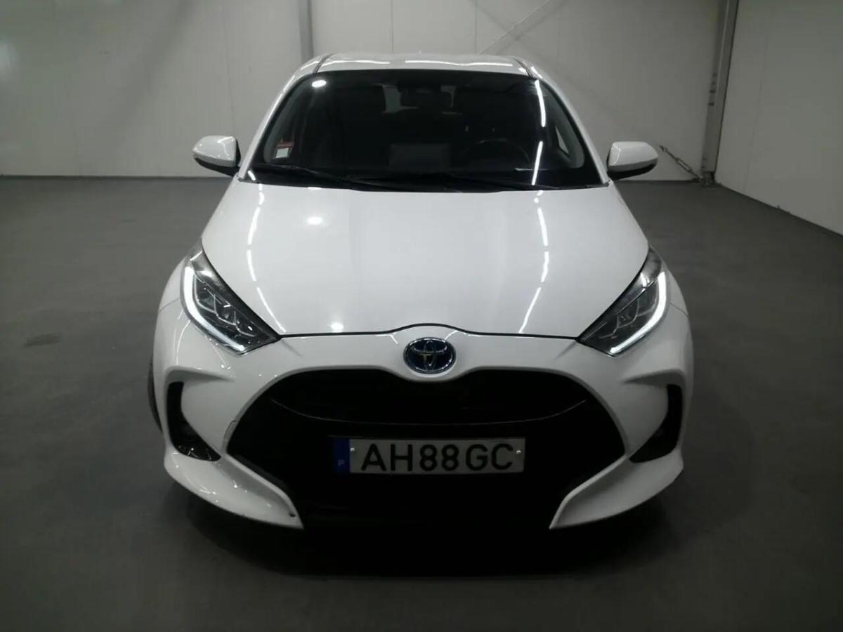 toyota-yaris-2021-hibrido-a-gasolina-1497cc