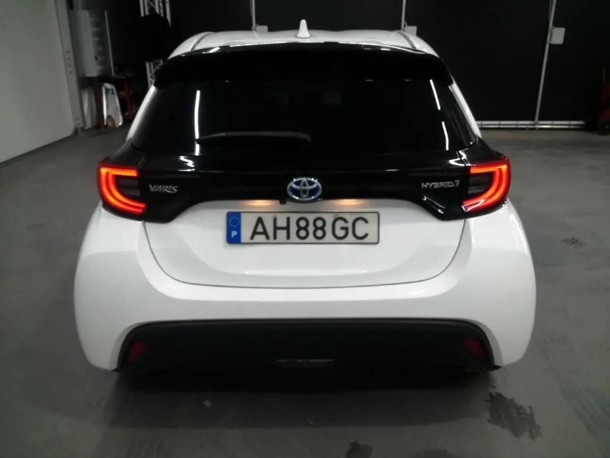 toyota-yaris-2021-hibrido-a-gasolina-1497cc