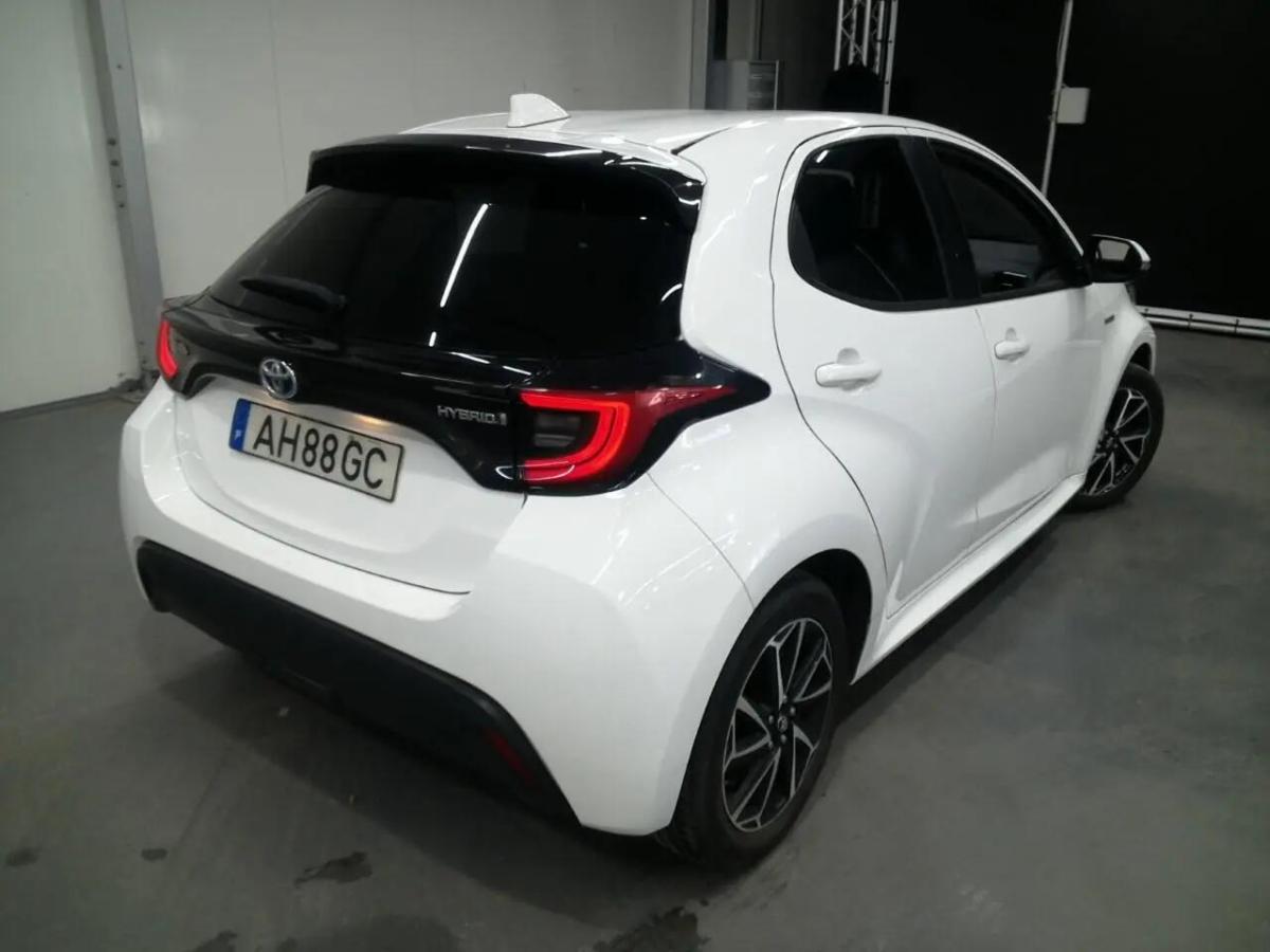 toyota-yaris-2021-hibrido-a-gasolina-1497cc