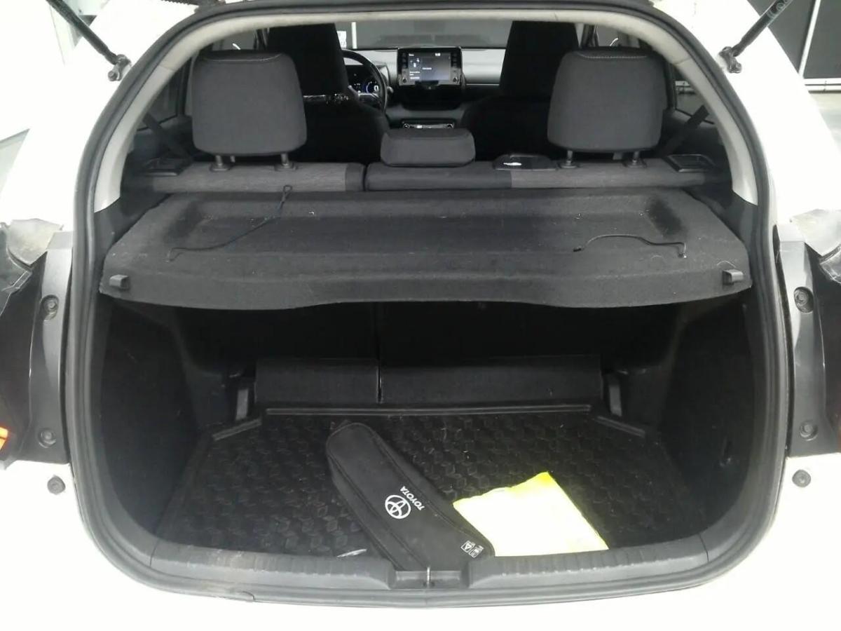 toyota-yaris-2021-hibrido-a-gasolina-1497cc