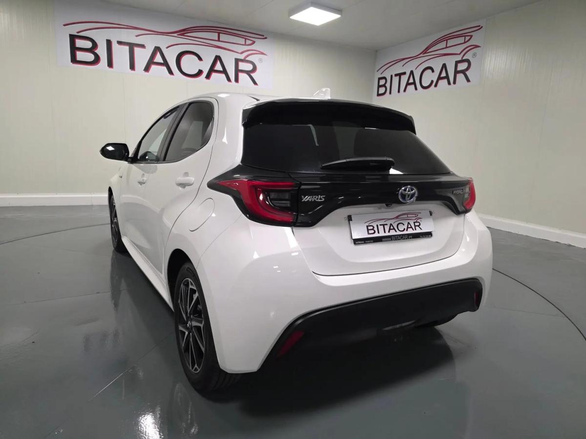 toyota-yaris-2021-hibrido-a-gasolina-1497cc