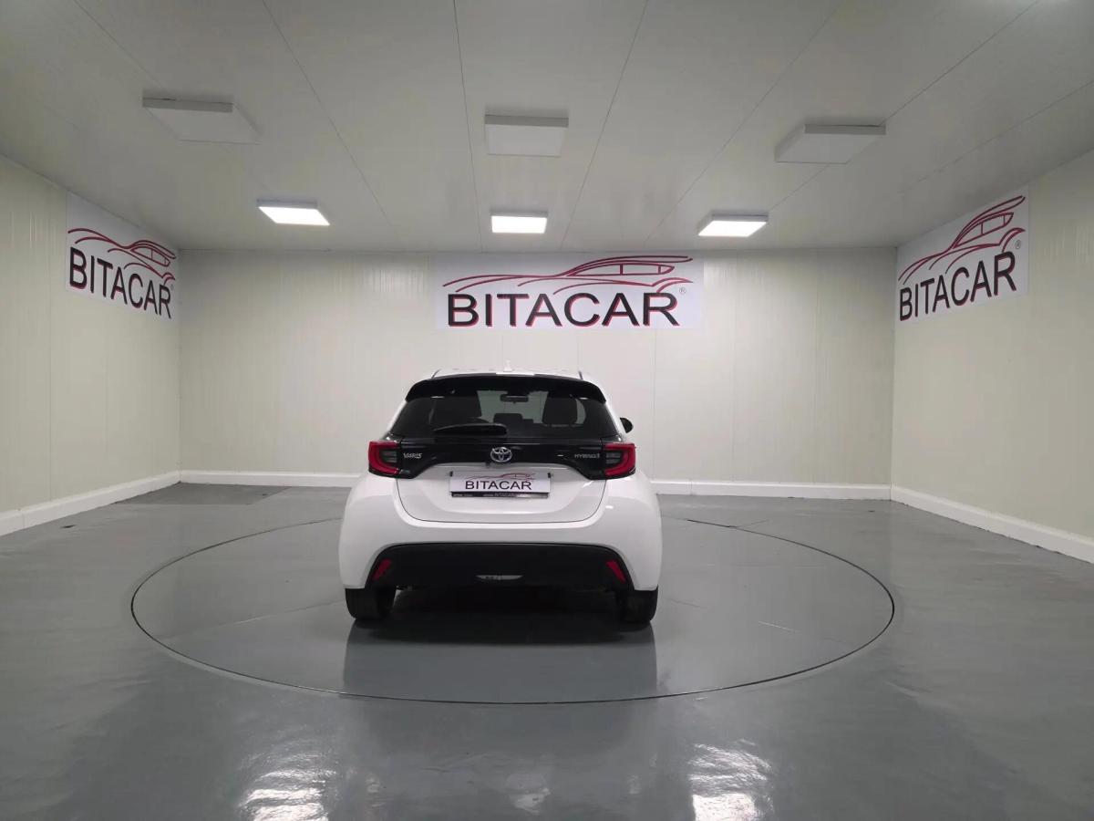 toyota-yaris-2021-hibrido-a-gasolina-1497cc
