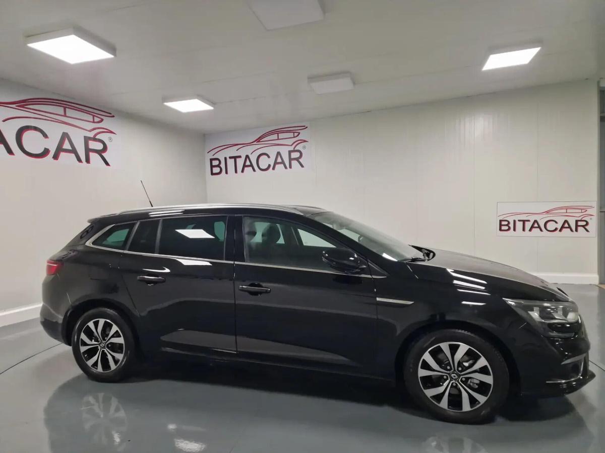 renault-megane-sport-tourer-2018-diesel-1461cc