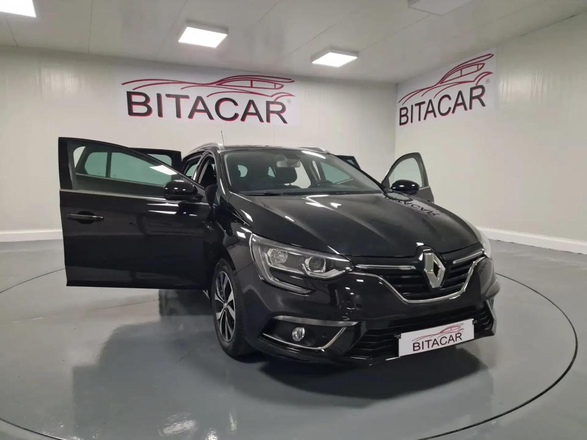 renault-megane-sport-tourer-2018-diesel-1461cc