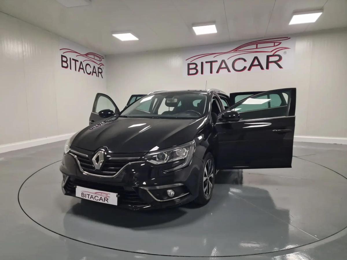 renault-megane-sport-tourer-2018-diesel-1461cc