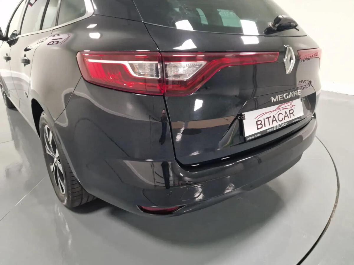 renault-megane-sport-tourer-2018-diesel-1461cc