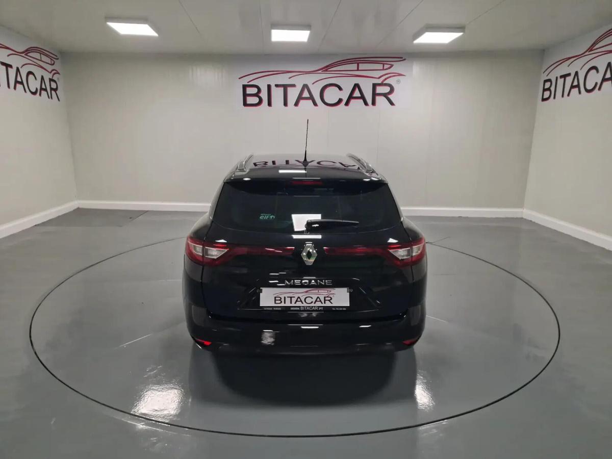 renault-megane-sport-tourer-2018-diesel-1461cc