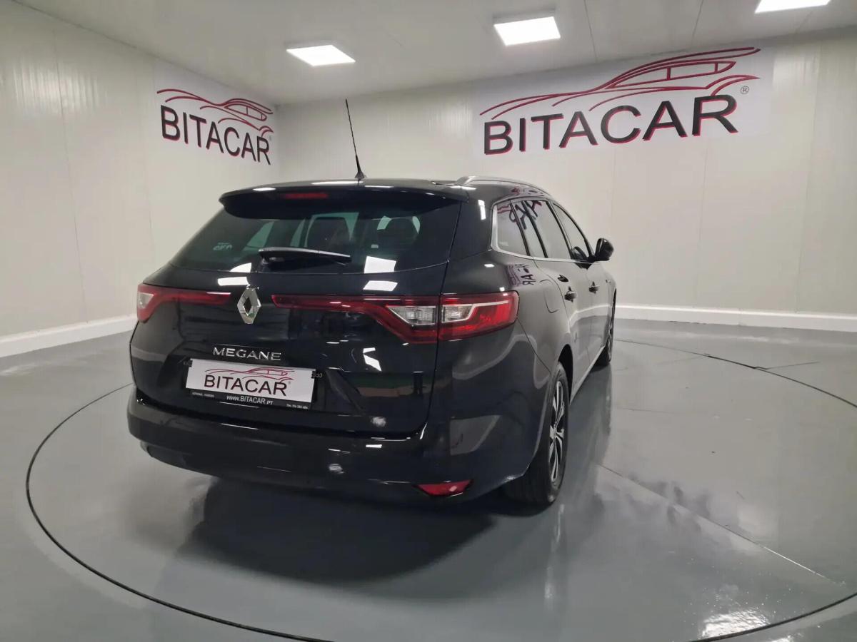 renault-megane-sport-tourer-2018-diesel-1461cc