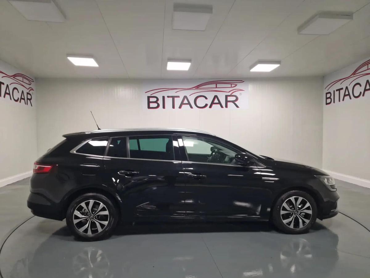 renault-megane-sport-tourer-2018-diesel-1461cc