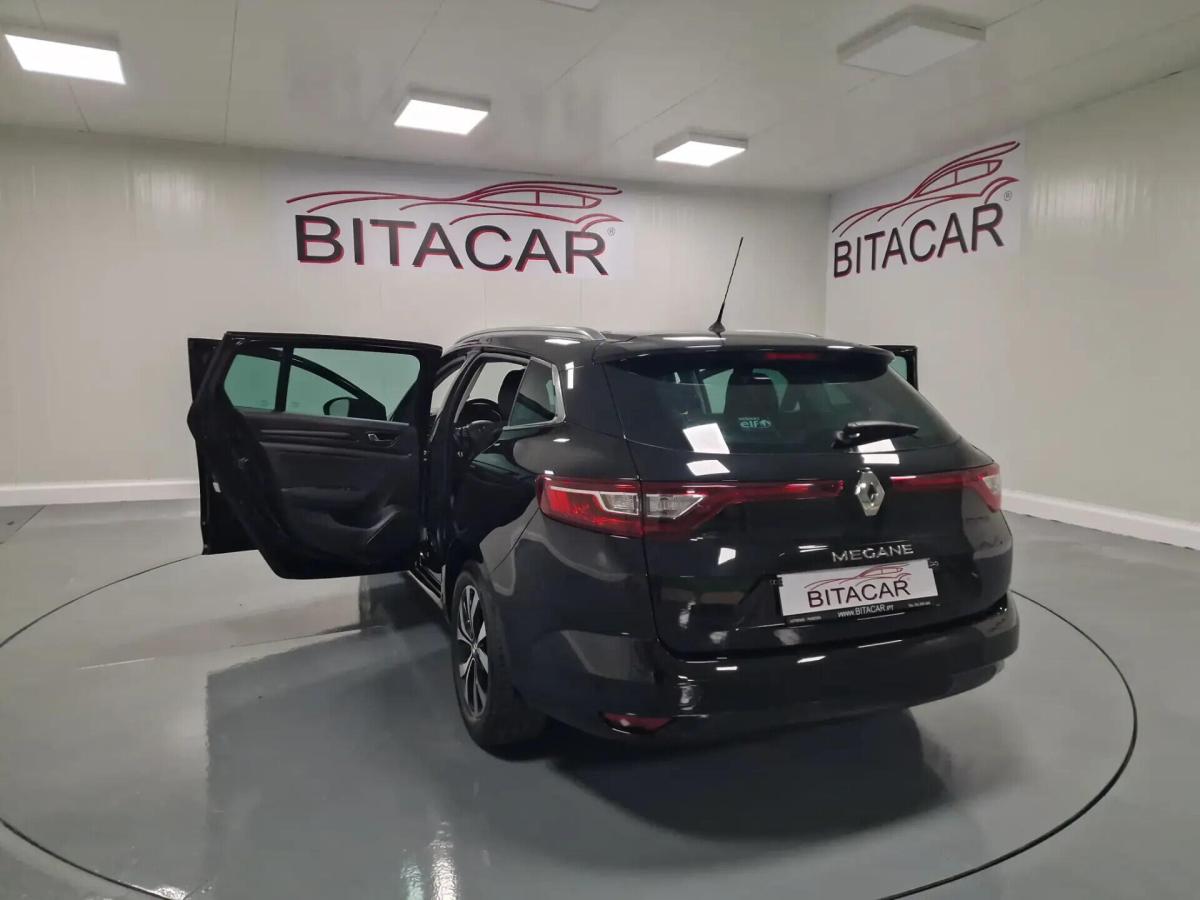 renault-megane-sport-tourer-2018-diesel-1461cc