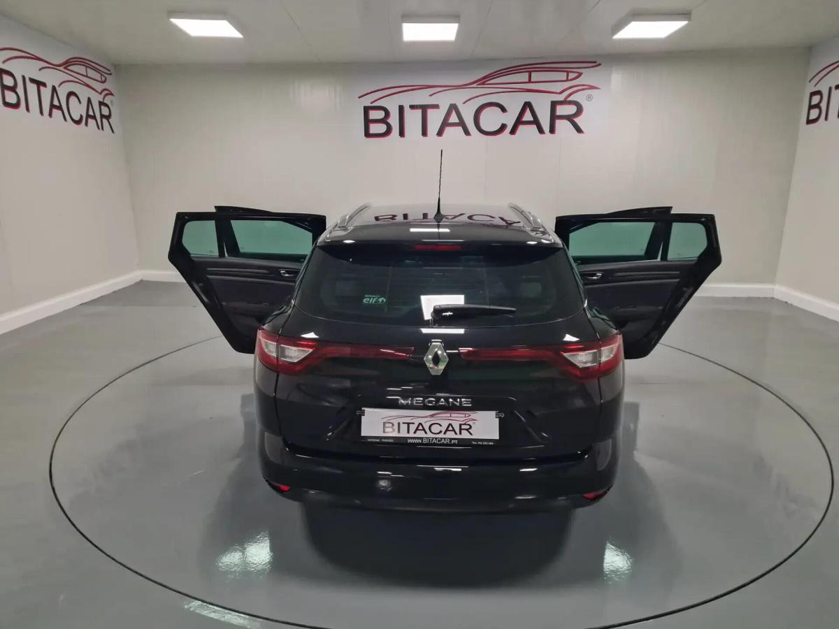 renault-megane-sport-tourer-2018-diesel-1461cc