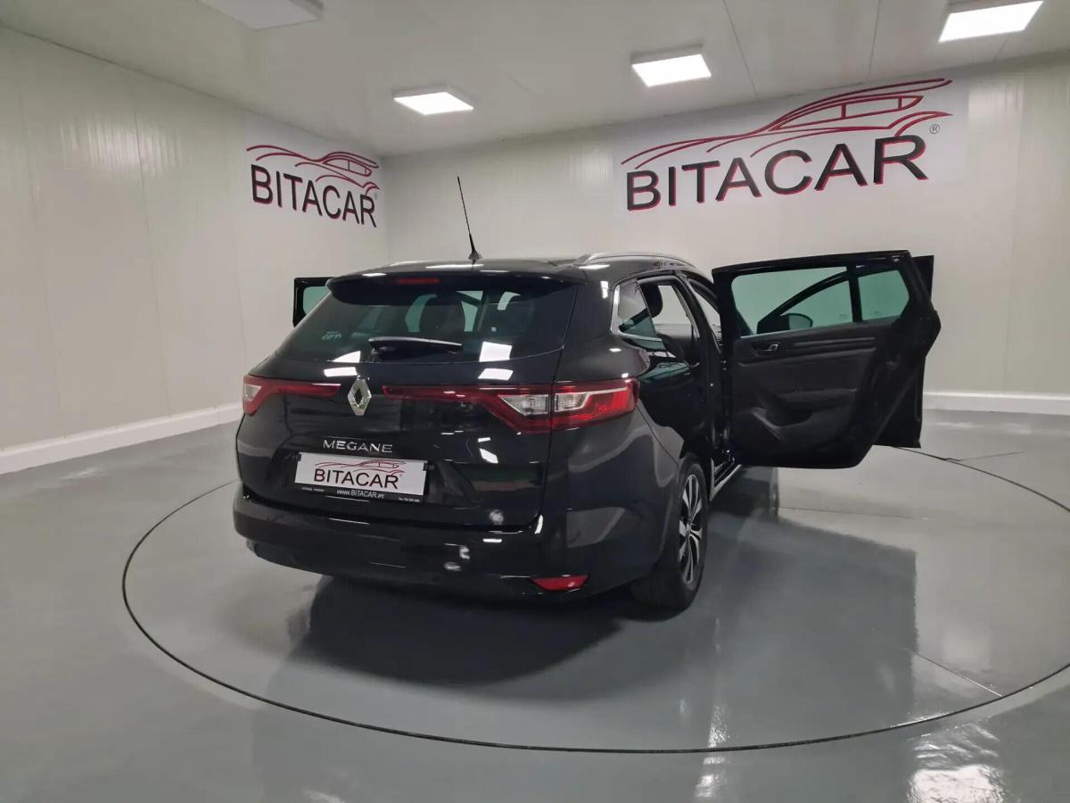 renault-megane-sport-tourer-2018-diesel-1461cc