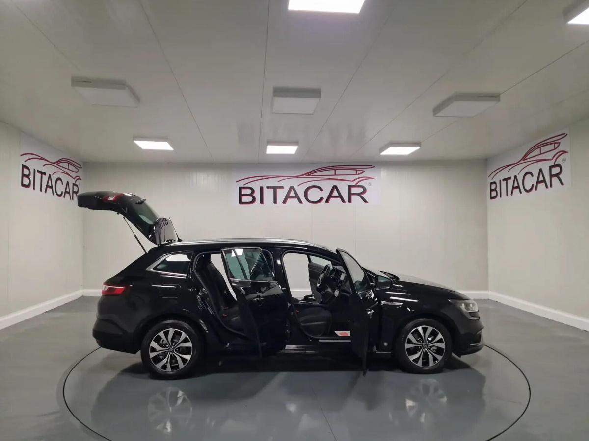 renault-megane-sport-tourer-2018-diesel-1461cc