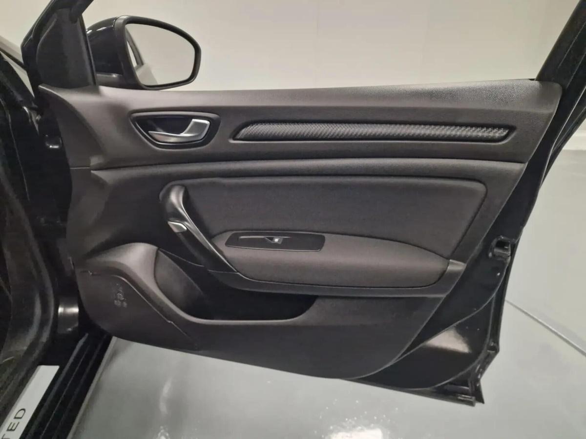 renault-megane-sport-tourer-2018-diesel-1461cc