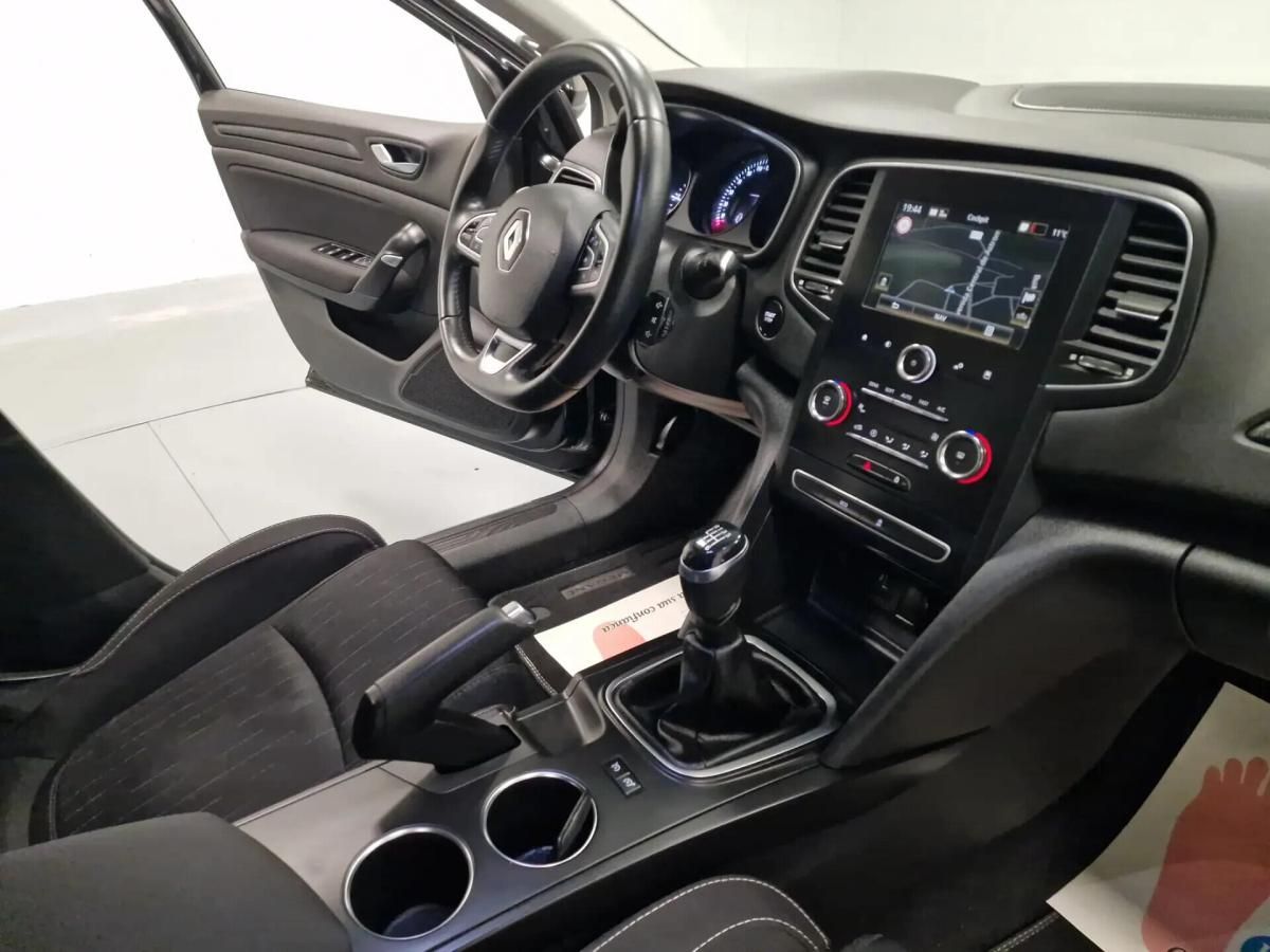 renault-megane-sport-tourer-2018-diesel-1461cc