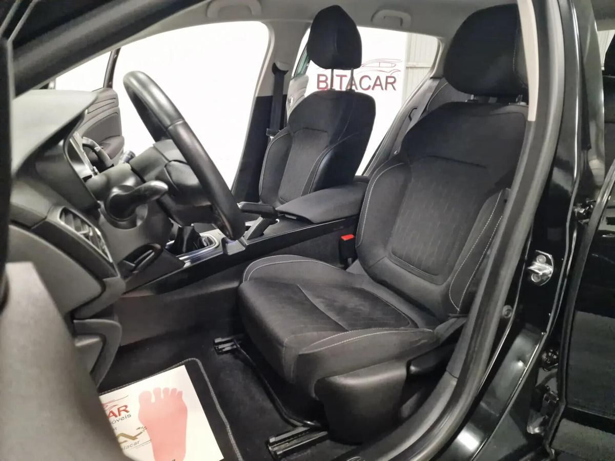 renault-megane-sport-tourer-2018-diesel-1461cc