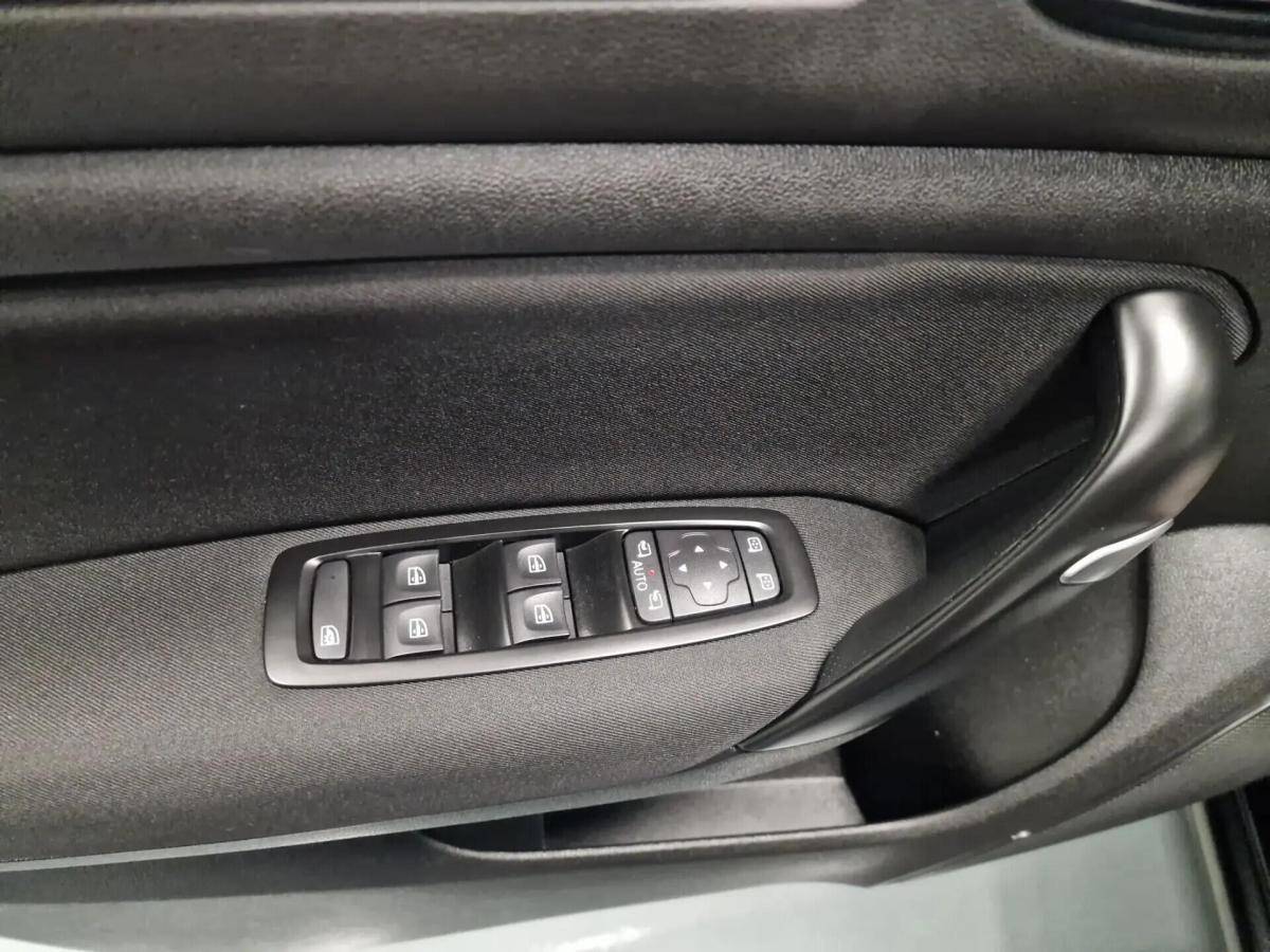 renault-megane-sport-tourer-2018-diesel-1461cc