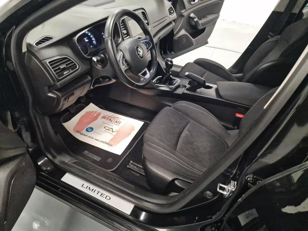 renault-megane-sport-tourer-2018-diesel-1461cc