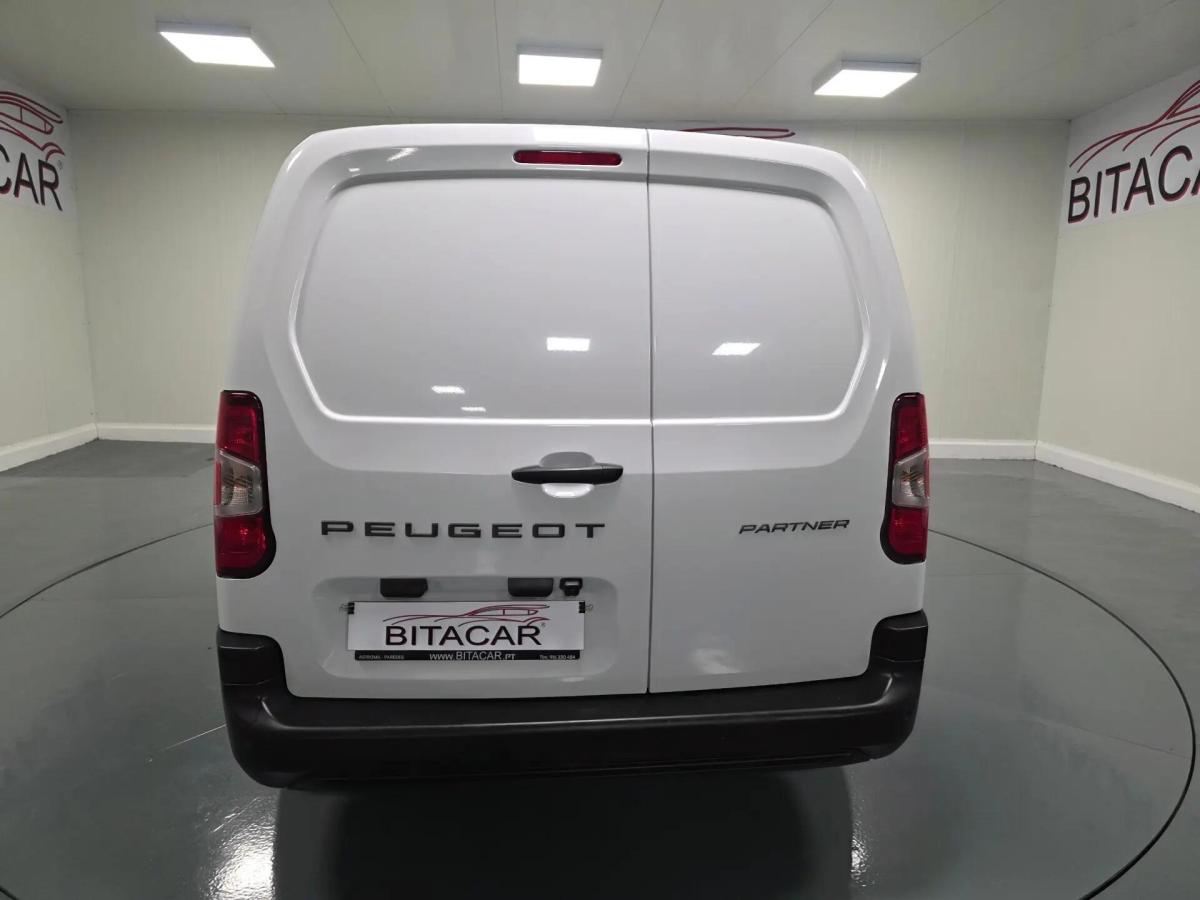 peugeot-partner-2025-diesel-1500cc