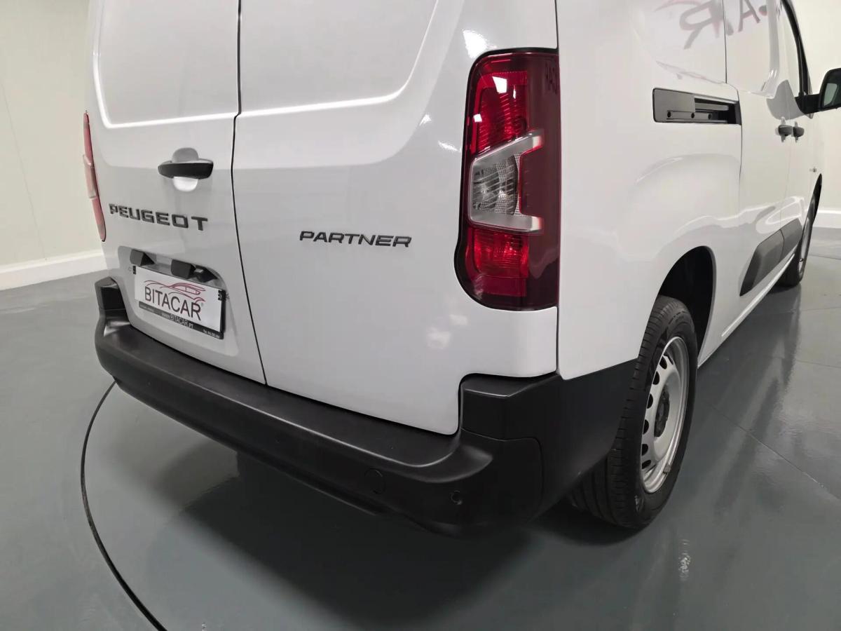peugeot-partner-2025-diesel-1500cc