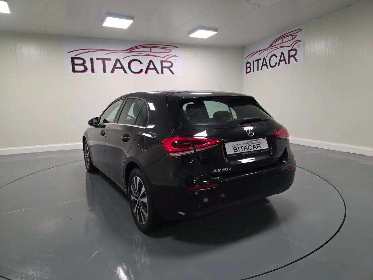 mercedes-benz-classe-a-2021-hibrido-a-gasolina-1332cc