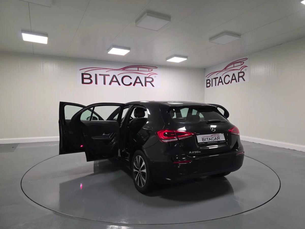 mercedes-benz-classe-a-2021-hibrido-a-gasolina-1332cc