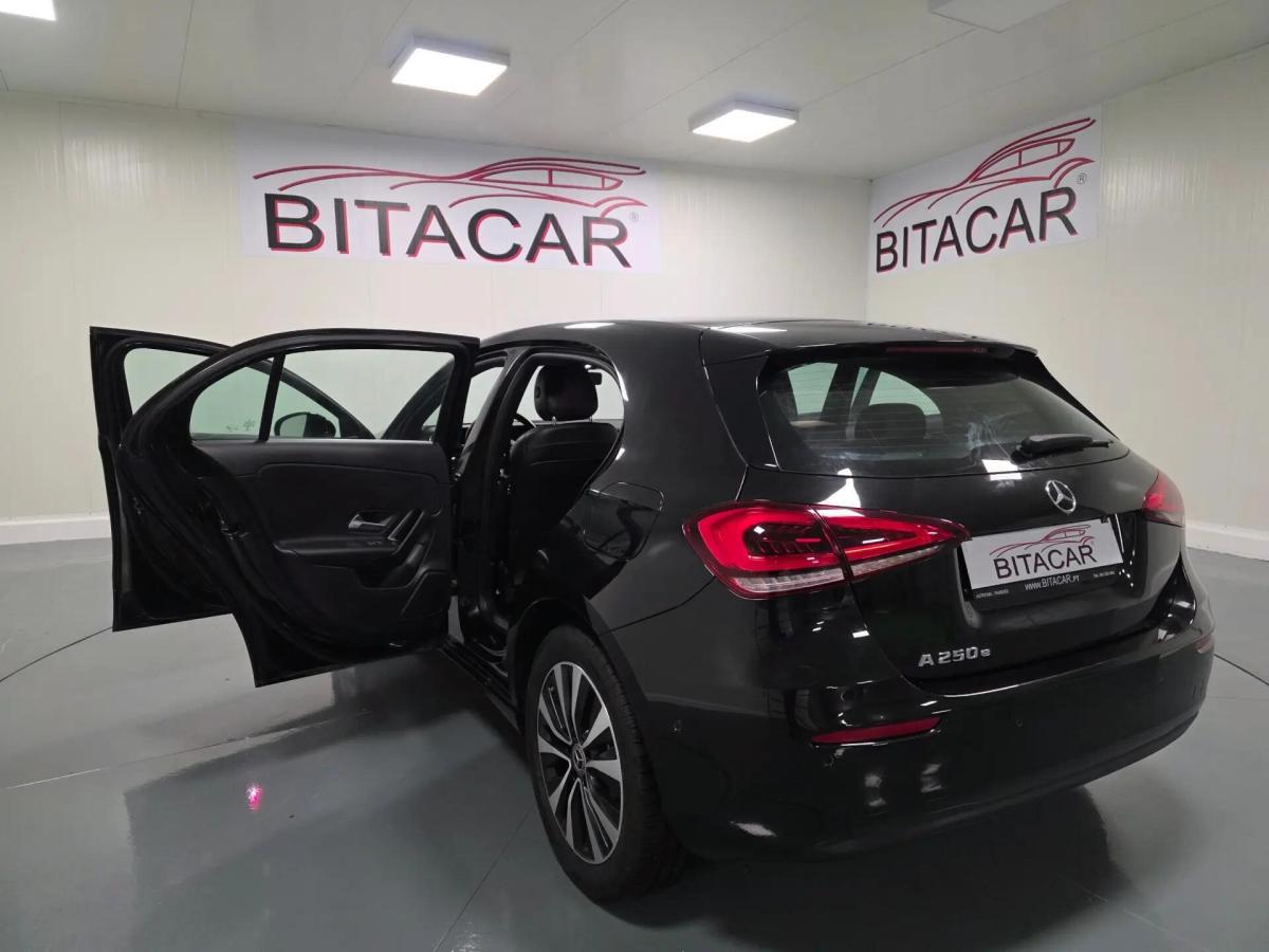 mercedes-benz-classe-a-2021-hibrido-a-gasolina-1332cc