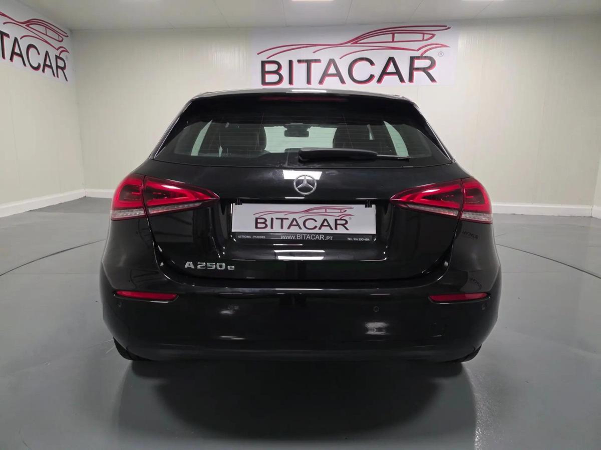 mercedes-benz-classe-a-2021-hibrido-a-gasolina-1332cc