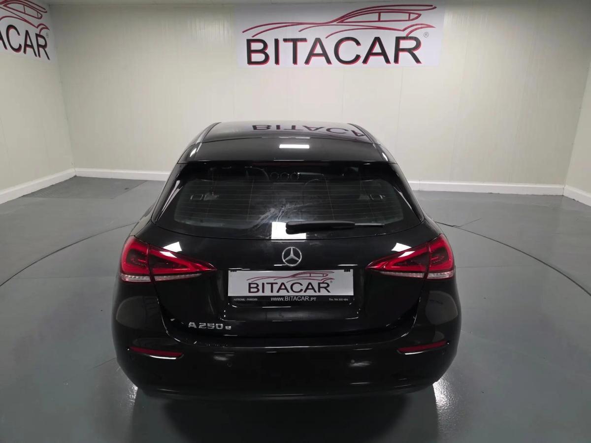 mercedes-benz-classe-a-2021-hibrido-a-gasolina-1332cc
