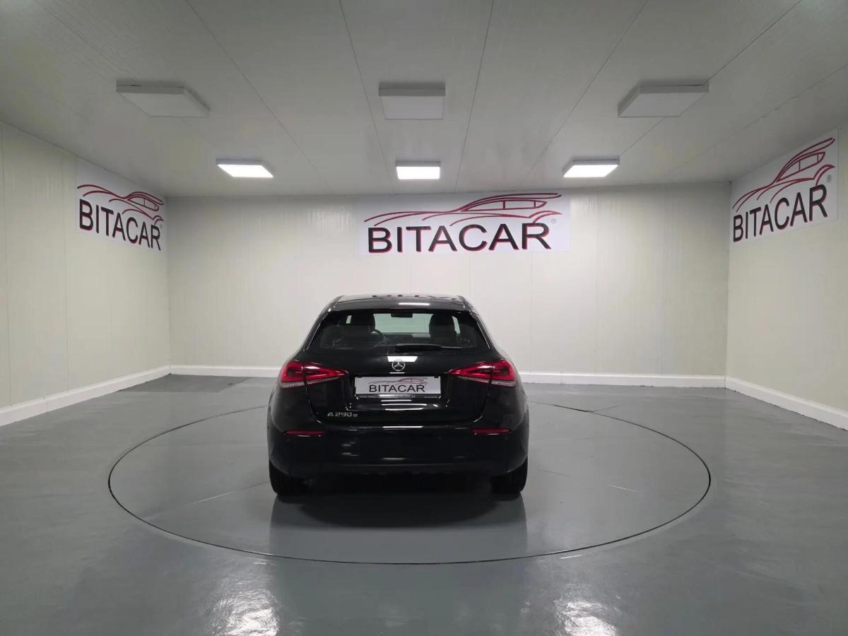 mercedes-benz-classe-a-2021-hibrido-a-gasolina-1332cc