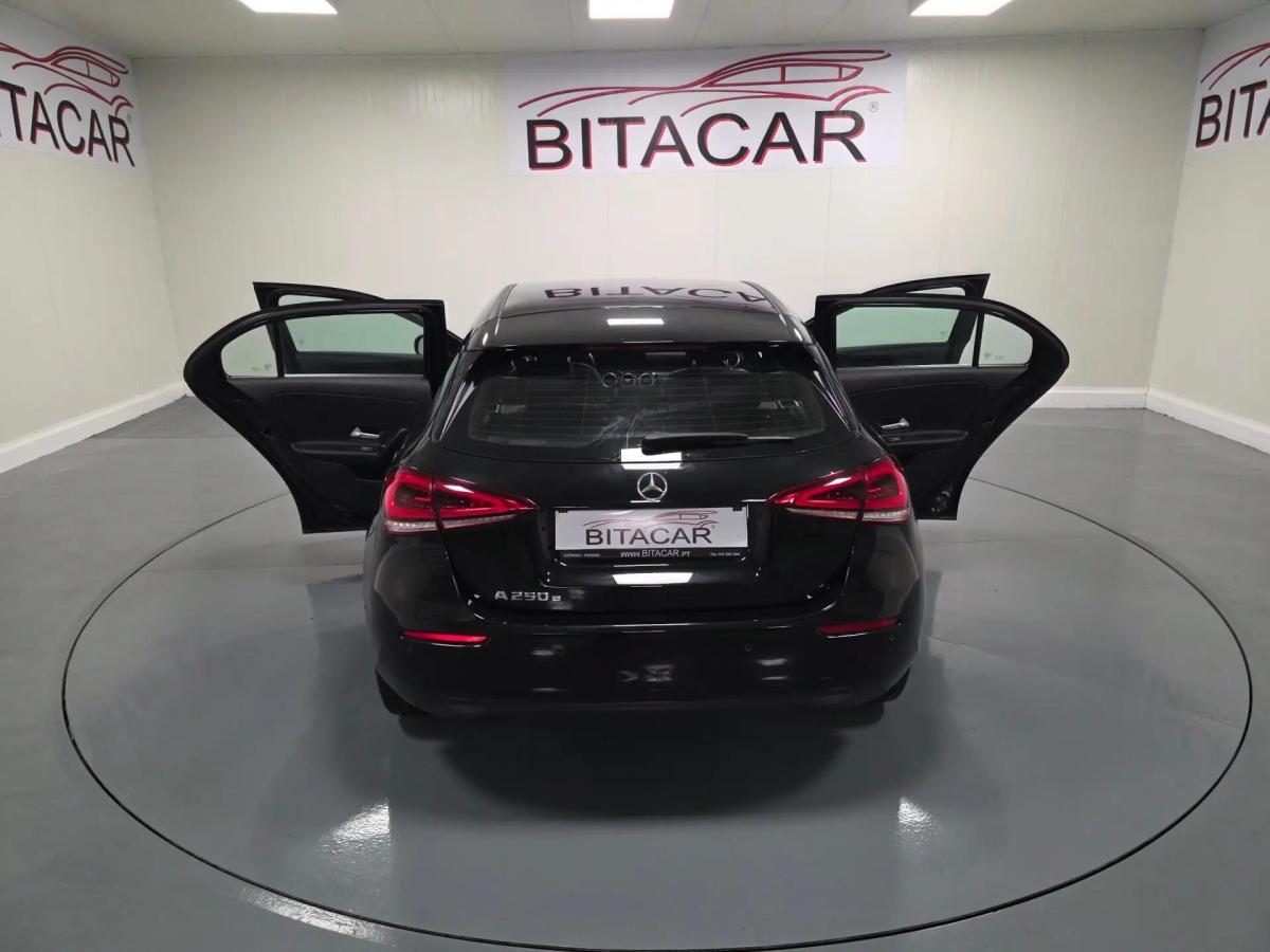 mercedes-benz-classe-a-2021-hibrido-a-gasolina-1332cc