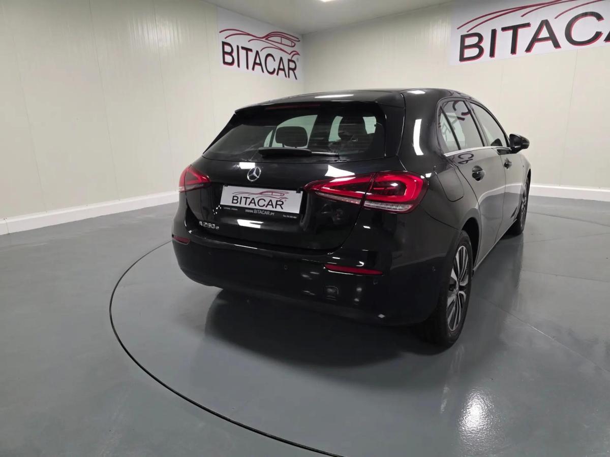 mercedes-benz-classe-a-2021-hibrido-a-gasolina-1332cc