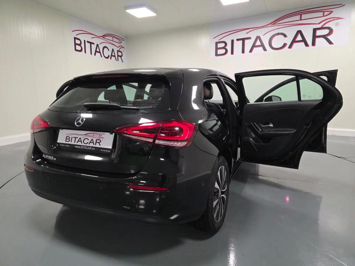 mercedes-benz-classe-a-2021-hibrido-a-gasolina-1332cc