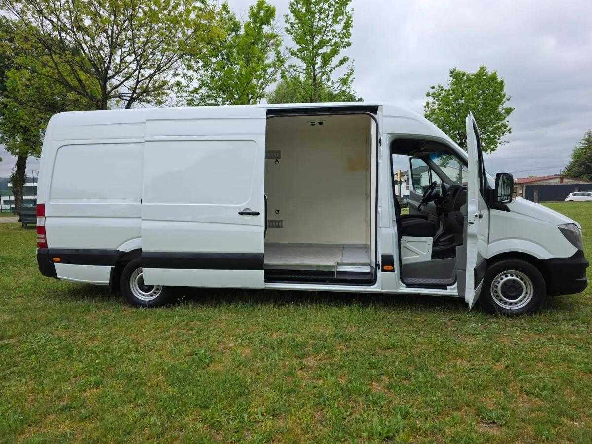 mercedes-benz-sprinter-2018-diesel-2143cc