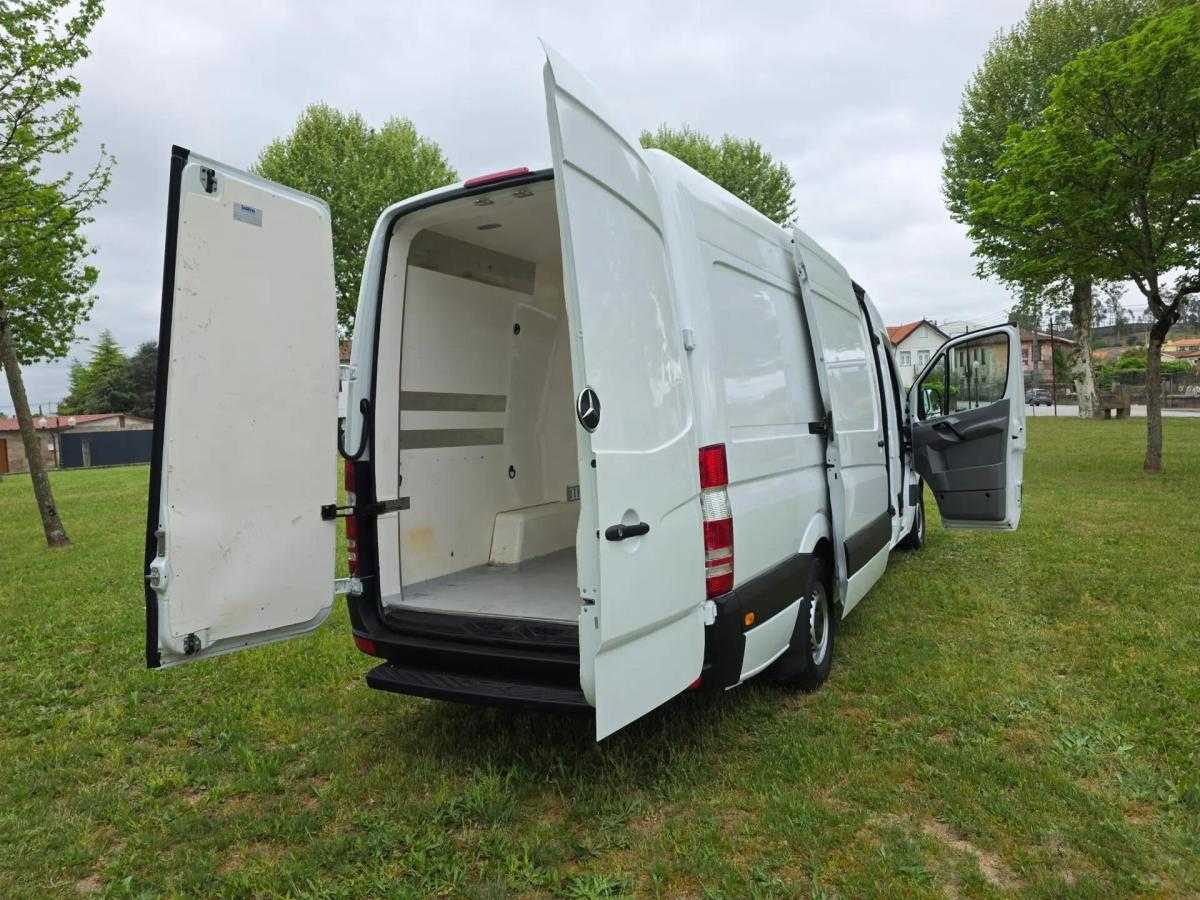 mercedes-benz-sprinter-2018-diesel-2143cc