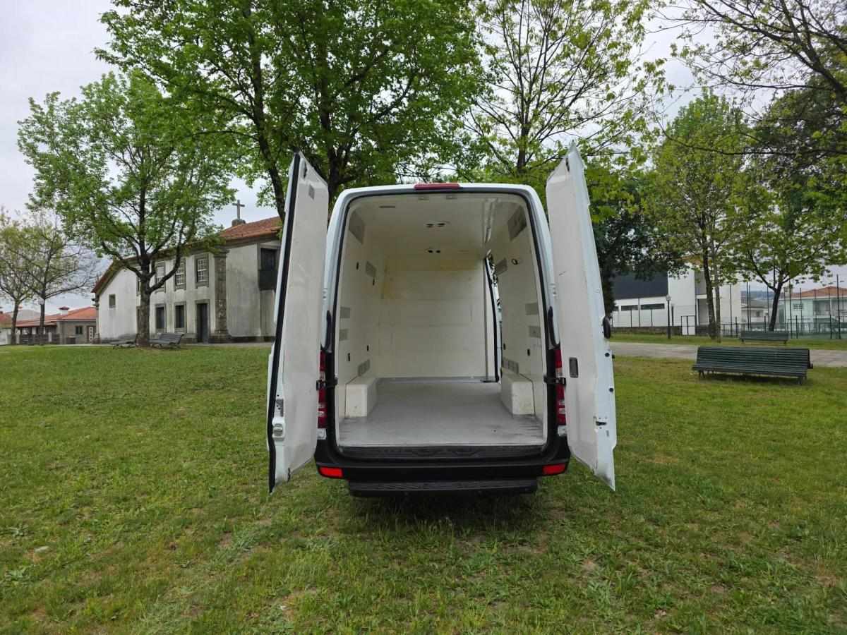 mercedes-benz-sprinter-2018-diesel-2143cc