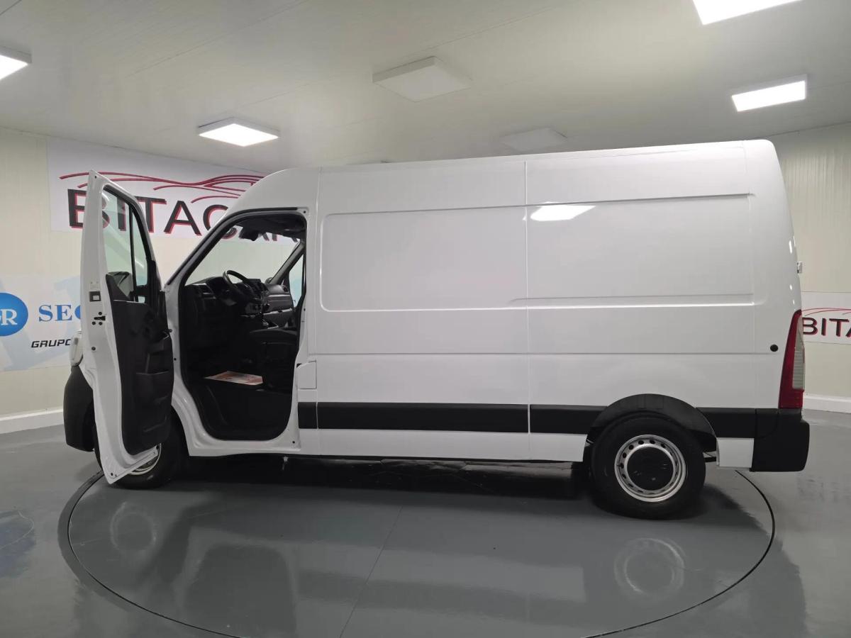 renault-master-2023-diesel-2300cc
